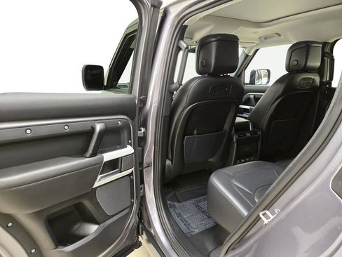 Used 2020 Land Rover Defender 110 First Edition image 19