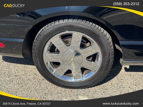 Used 2002 Ford Thunderbird image 25