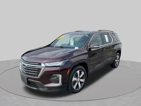 Used 2023 Chevrolet Traverse LT AWD/4WD image 4