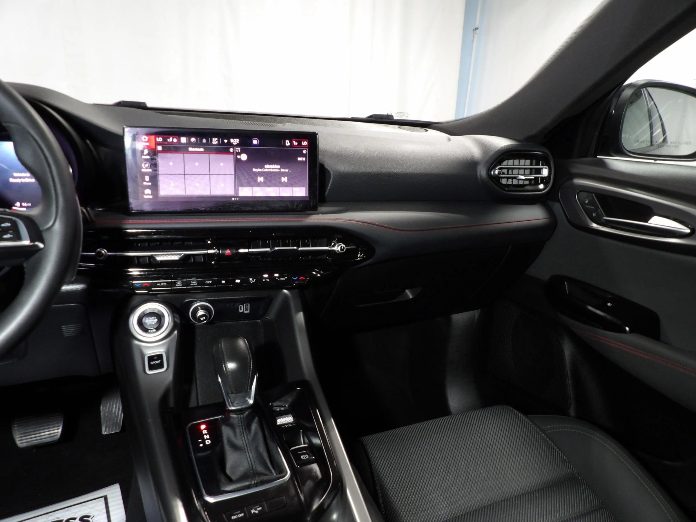 Used 2024 Dodge Hornet R/T AWD/4WD image 14