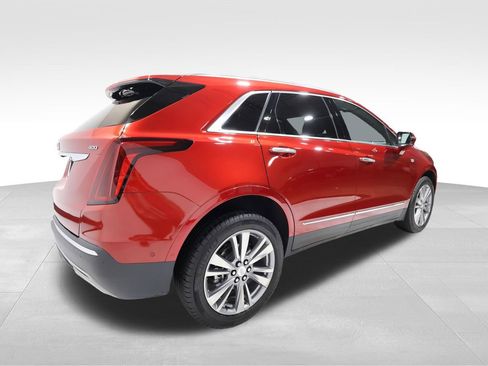 Certified 2025 Cadillac XT5 Premium Luxury w/ Technology Package AWD/4WD image 4
