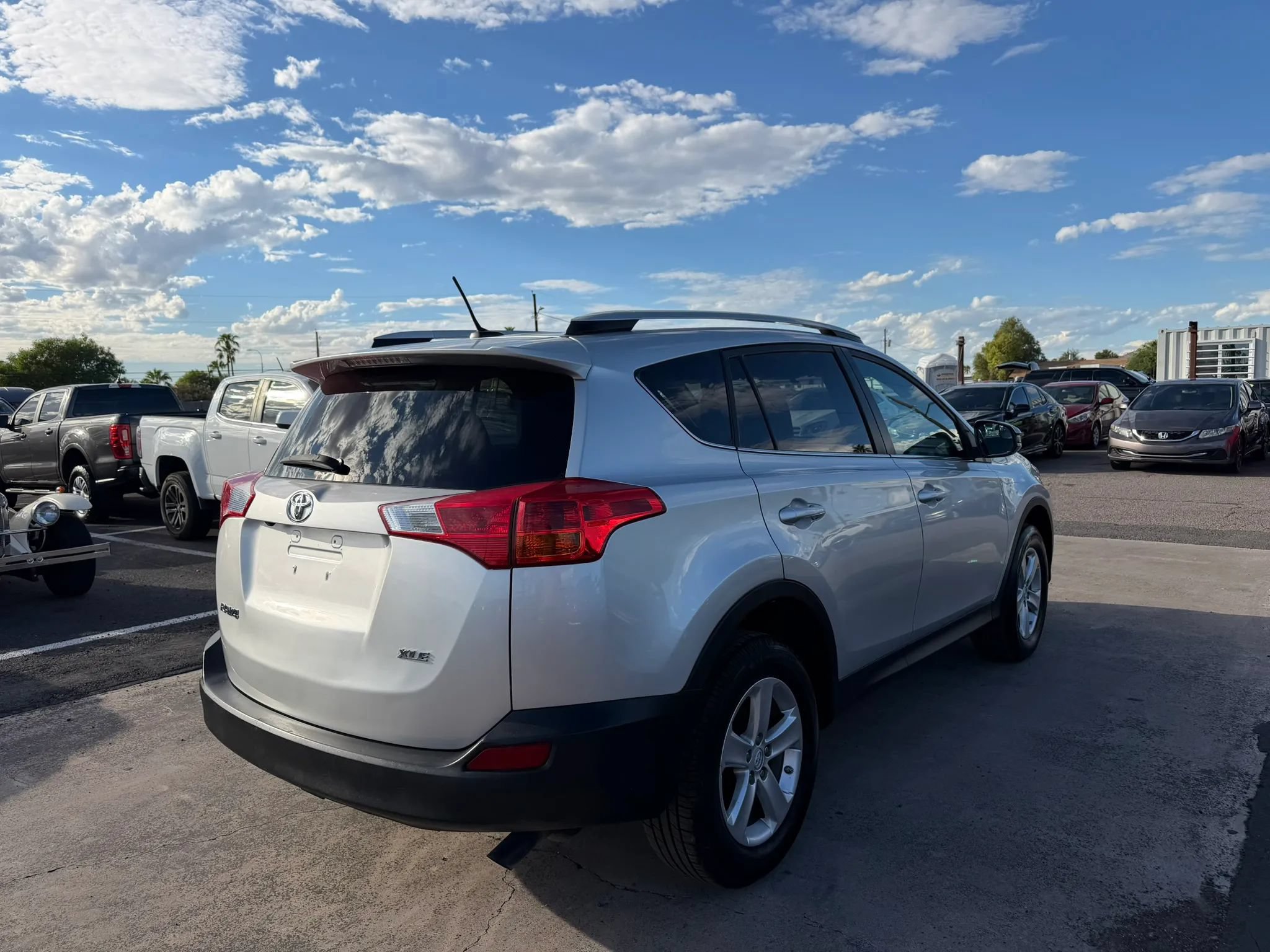 Used 2013 Toyota RAV4 XLE FWD image 9