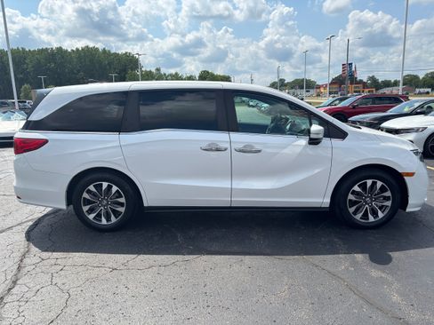 Certified 2024 Honda Odyssey EX-L image 5