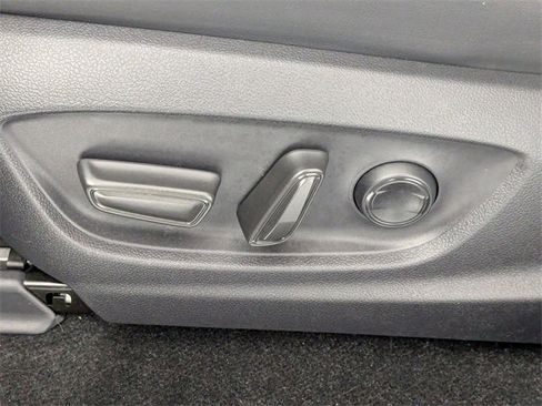 Used 2025 Toyota Crown XLE image 13