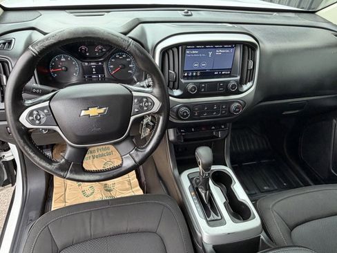 Used 2022 Chevrolet Colorado LT w/ Fleet Safety Package image 12