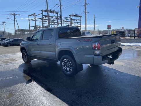 Used 2023 Toyota Tacoma TRD Sport image 3