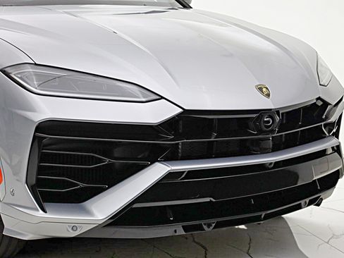 Used 2026 Lamborghini Urus SE AWD/4WD image 18