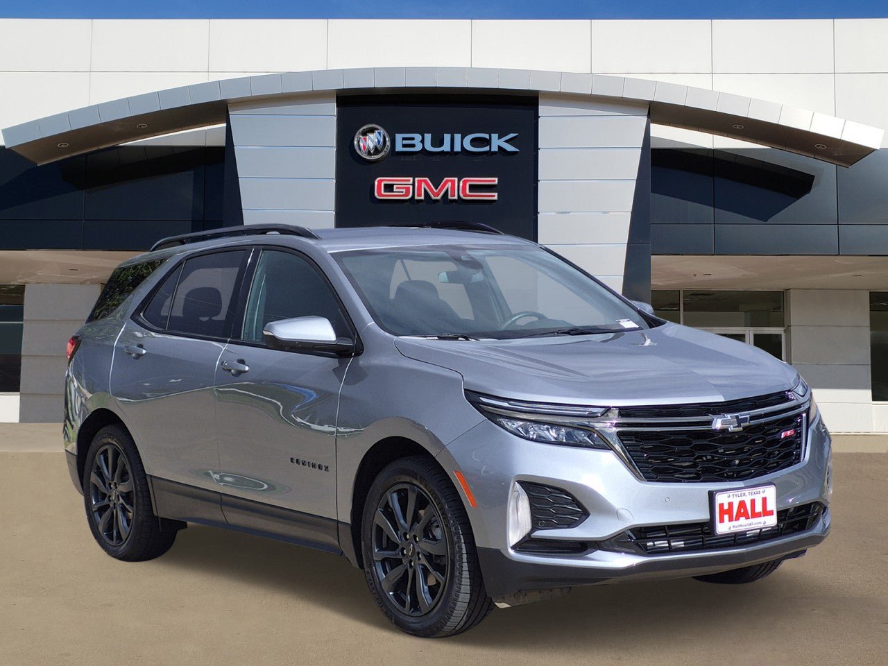Certified 2023 Chevrolet Equinox RS FWD image 1