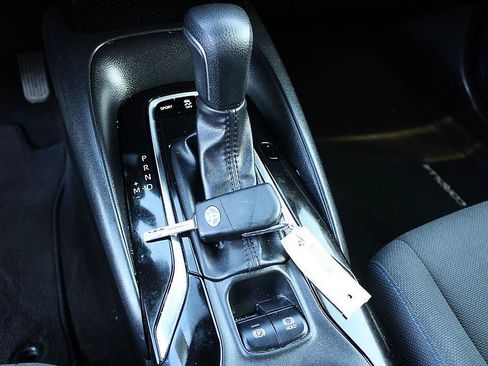 Used 2022 Toyota Corolla SE w/ Carpet Mat Package (TMS) FWD image 11