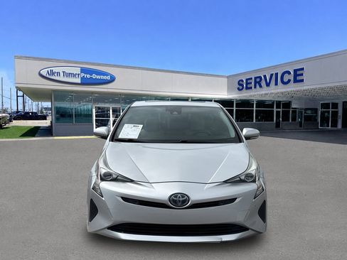 Used 2018 Toyota Prius Four w/ Advanced Technology Package FWD image 3