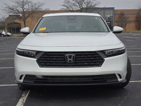 Certified 2023 Honda Accord EX image 13