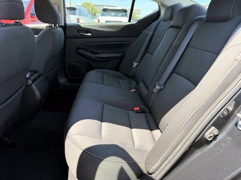 Used 2021 Nissan Altima 2.5 SV FWD image 12
