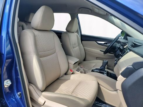 Used 2019 Nissan Rogue SV AWD/4WD image 15