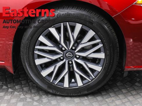 Used 2023 Nissan Altima 2.5 SV w/ SV Premium Package image 31