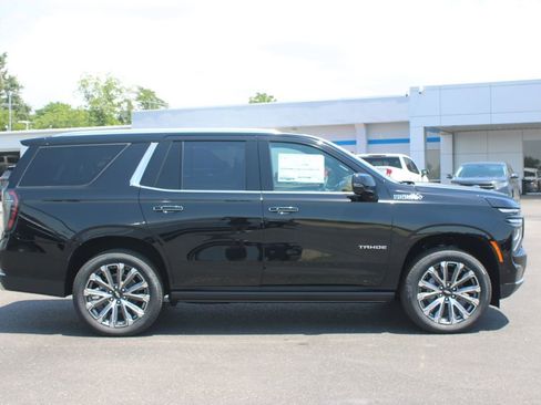 New 2026 Chevrolet Tahoe High Country AWD/4WD image 11