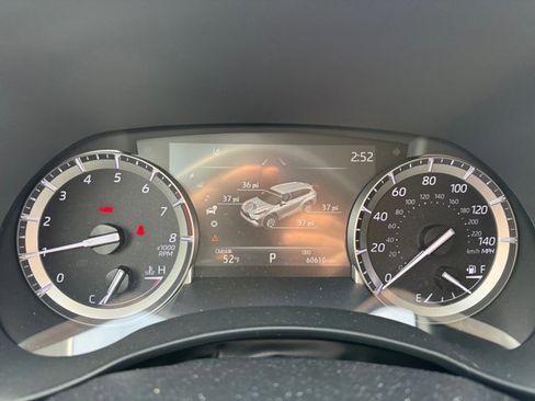 Used 2022 Toyota Highlander XLE AWD/4WD image 31