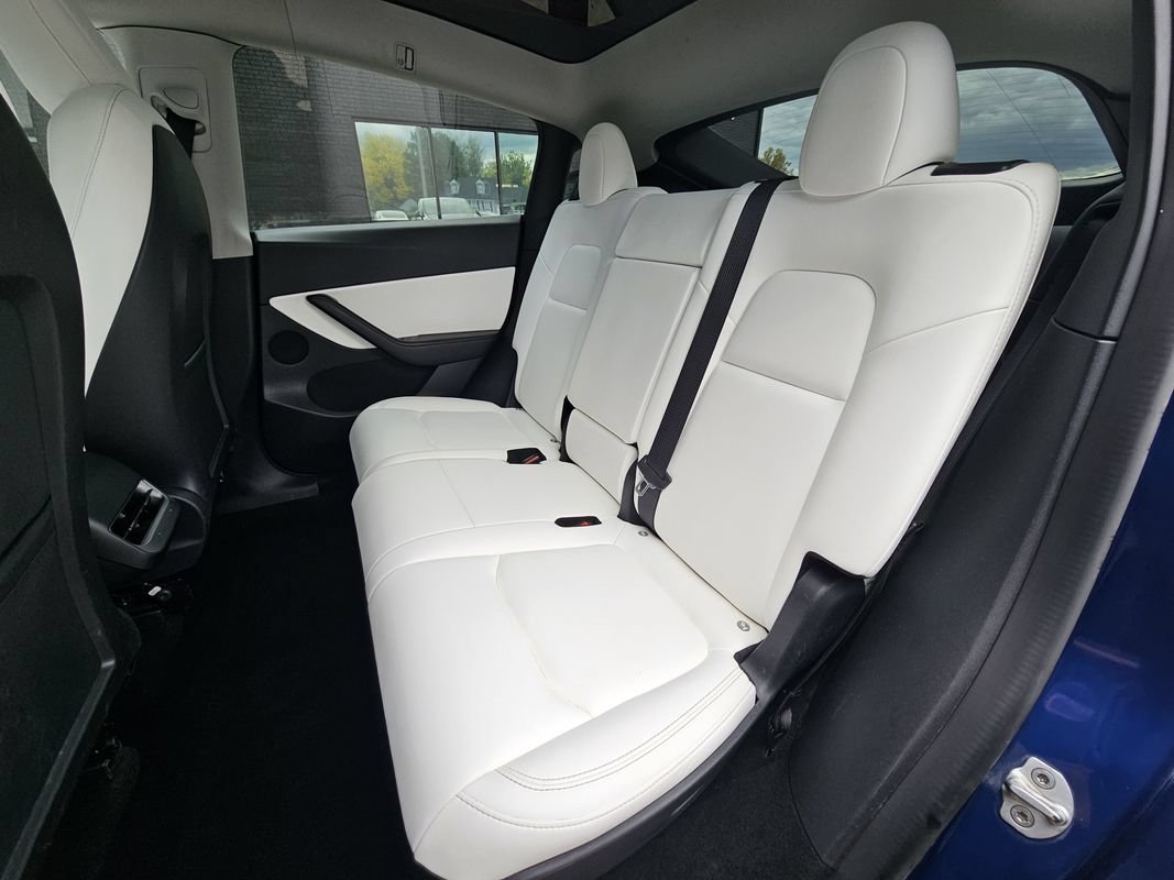 Used 2022 Tesla Model Y Long Range AWD/4WD image 21
