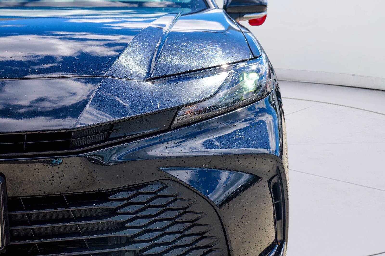 Used 2025 Toyota Camry LE FWD image 4