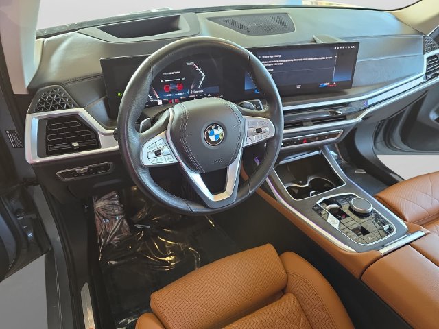 Used 2023 BMW X7 xDrive40i w/ Premium Package AWD/4WD image 13