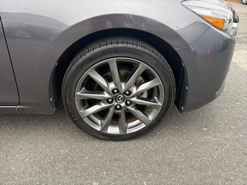 Used 2018 MAZDA MAZDA3 Touring image 25