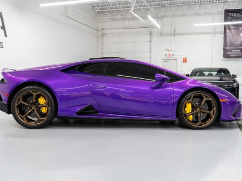 Used 2023 Lamborghini Huracan EVO image 10
