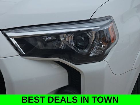 Used 2023 Toyota 4Runner TRD Off-Road AWD/4WD image 31