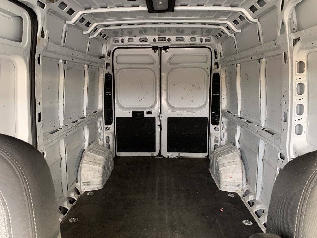 Used 2024 RAM ProMaster 2500 w/ Convenience Group FWD image 18