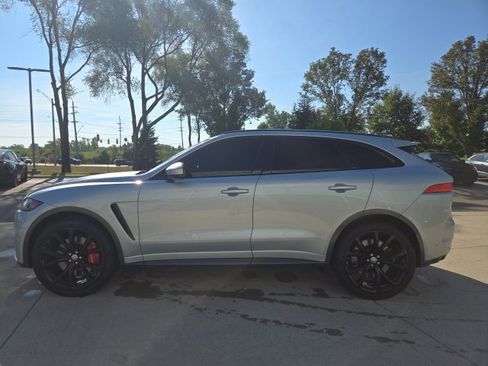 Used 2020 Jaguar F-PACE SVR image 4