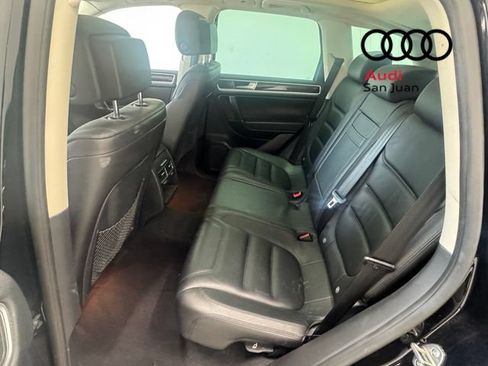 Used 2015 Volkswagen Touareg VR6 AWD/4WD image 21