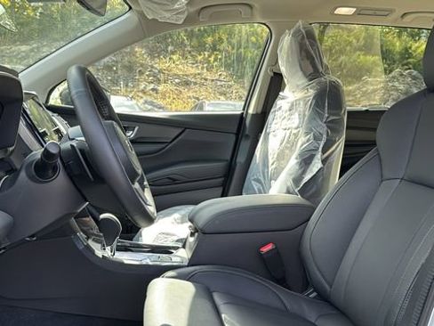 New 2025 Subaru Ascent Limited image 7