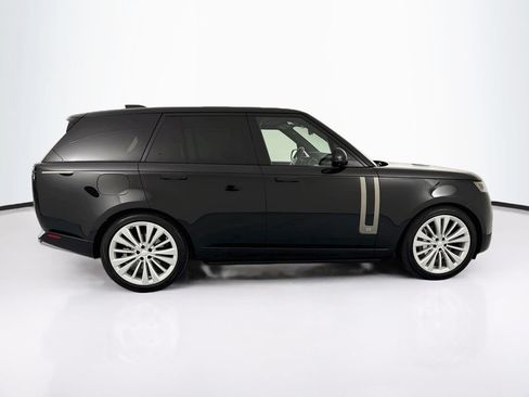Used 2024 Land Rover Range Rover SE AWD/4WD image 4