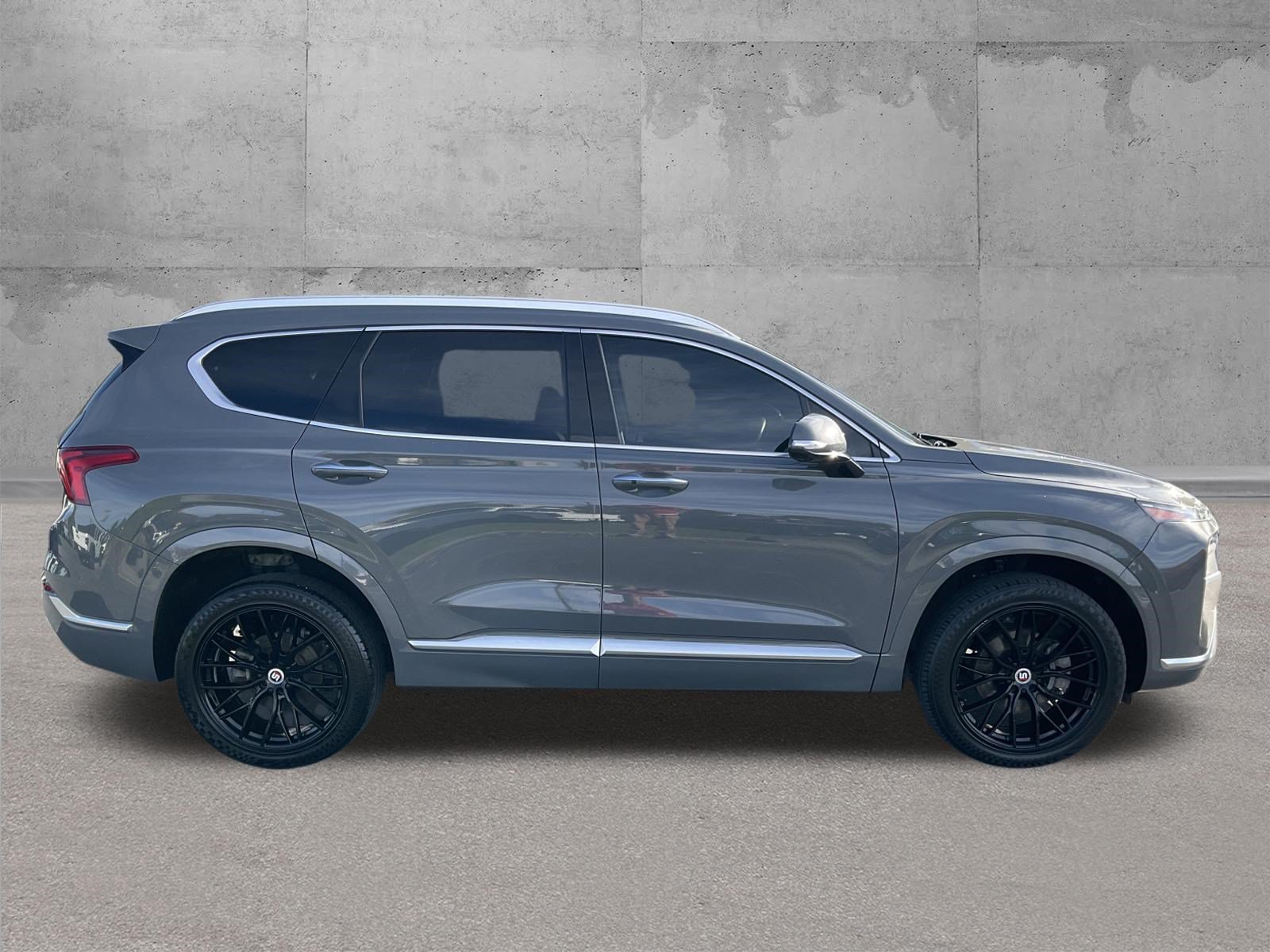 Used 2022 Hyundai Santa Fe Calligraphy AWD/4WD image 2