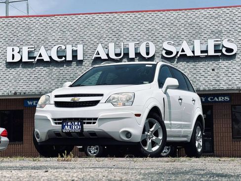 Used 2014 Chevrolet Captiva Sport LT w/ Convenience Package image 1