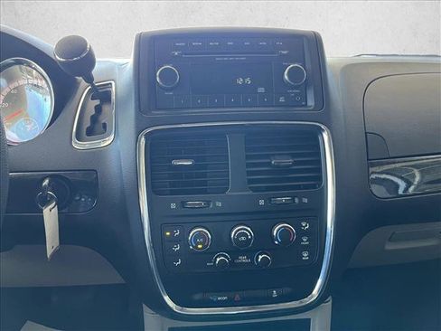 Used 2015 Dodge Grand Caravan SXT image 11
