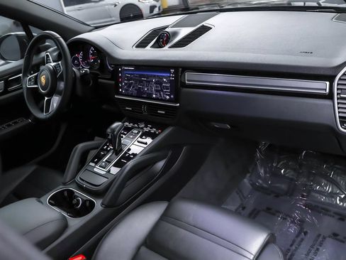 Used 2022 Porsche Cayenne Platinum Edition AWD/4WD image 33