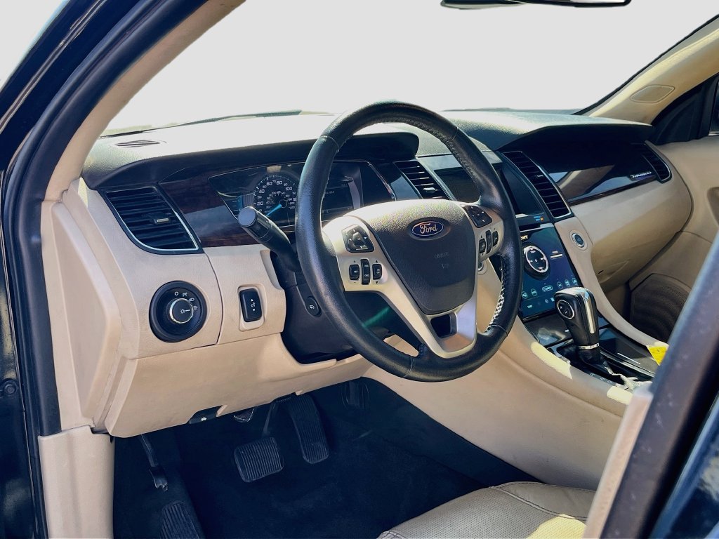 Used 2019 Ford Taurus Limited FWD image 9