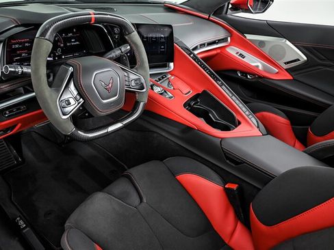 Used 2024 Chevrolet Corvette Z06 w/ Z07 Performance Package RWD image 16