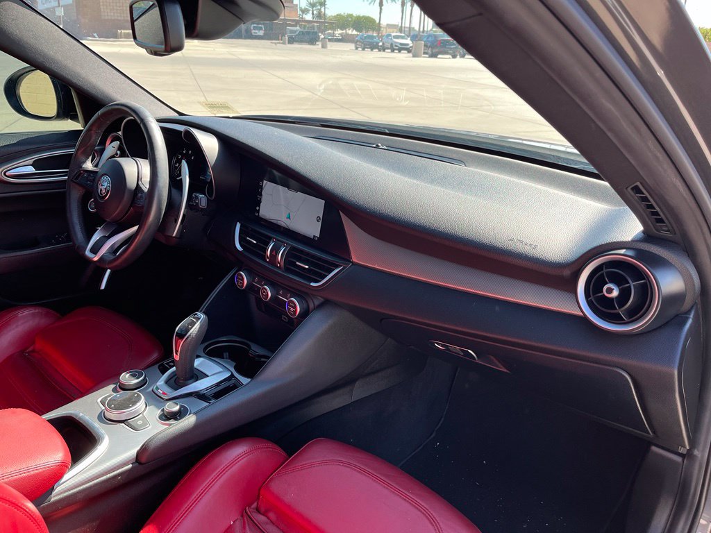 Used 2023 Alfa Romeo Giulia Veloce RWD image 14