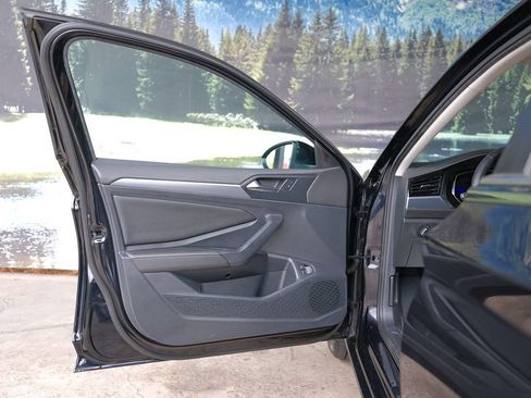 Used 2022 Volkswagen Jetta SE FWD image 10