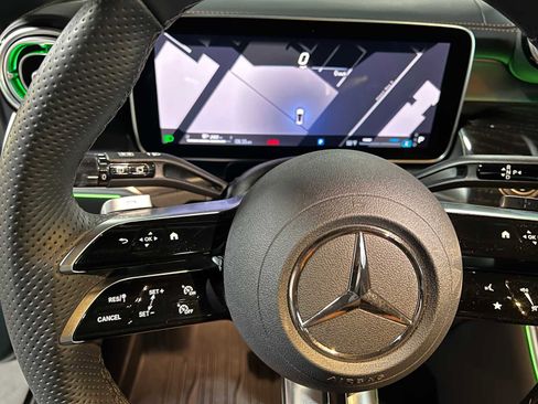 Certified 2025 Mercedes-Benz GLC 300 4MATIC image 25