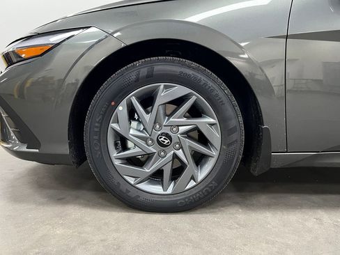 New 2026 Hyundai Elantra Blue image 12