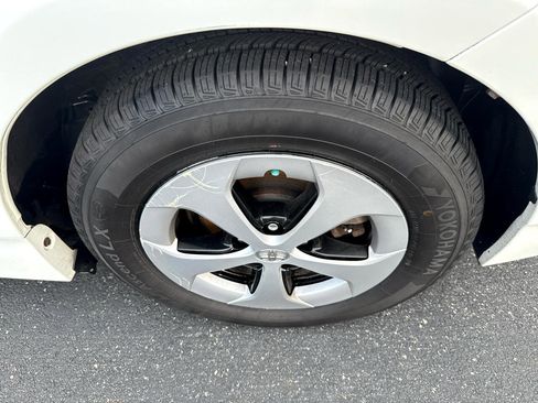 Used 2015 Toyota Prius Persona Series image 27