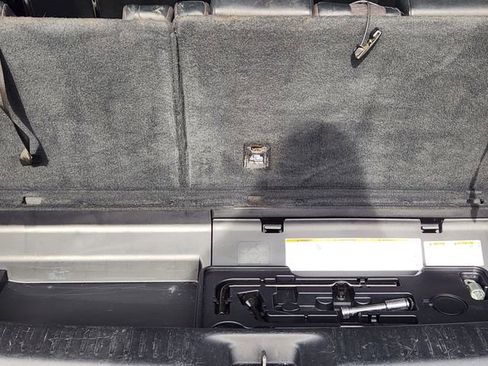 Used 2019 Toyota Highlander XLE image 35