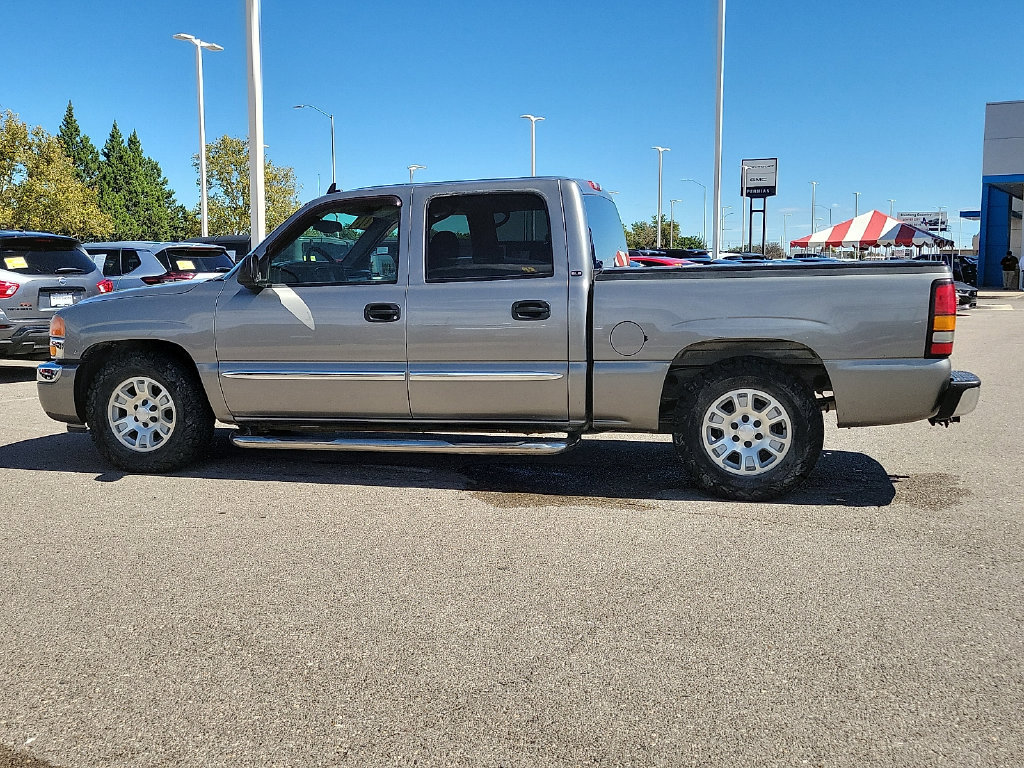 Used 2006 GMC Sierra 1500 SLE w/ Onstar Plus Package RWD image 7