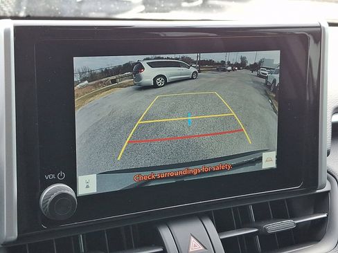 Used 2025 Toyota RAV4 XLE image 18