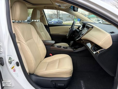 Used 2013 Toyota Avalon XLE Touring image 16