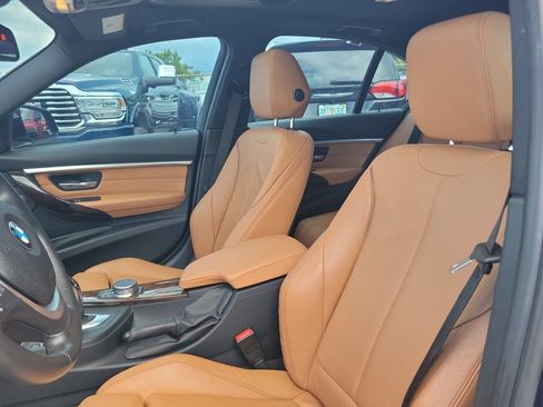 Used 2018 BMW 340i xDrive Sedan AWD/4WD image 21