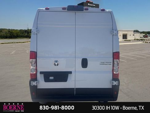 Used 2026 RAM ProMaster 2500 w/ Convenience Group FWD image 11