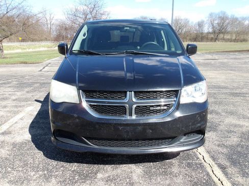 Used 2012 Dodge Grand Caravan SXT FWD image 3