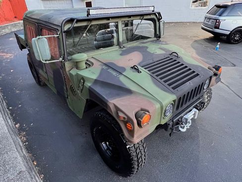 Used 2006 HUMMER H1 image 9